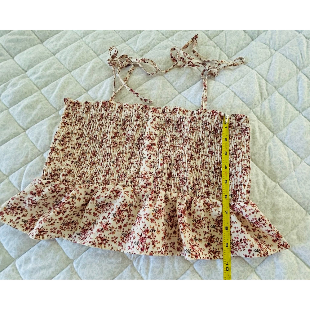 Women's Paper Crane Cream Burgundy Floral Smocked Peplum Crop Top M - Picture 7 of 7